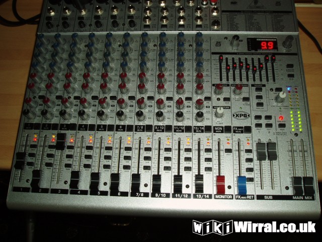 Attached picture behringer 1.JPG